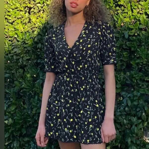 Aritzia Sunday Best New Aki  Floral Mini Dress Size Small